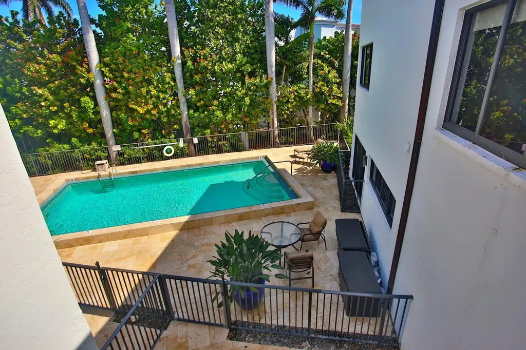 1121 Bel Air Drive Highland Beach FL 33487