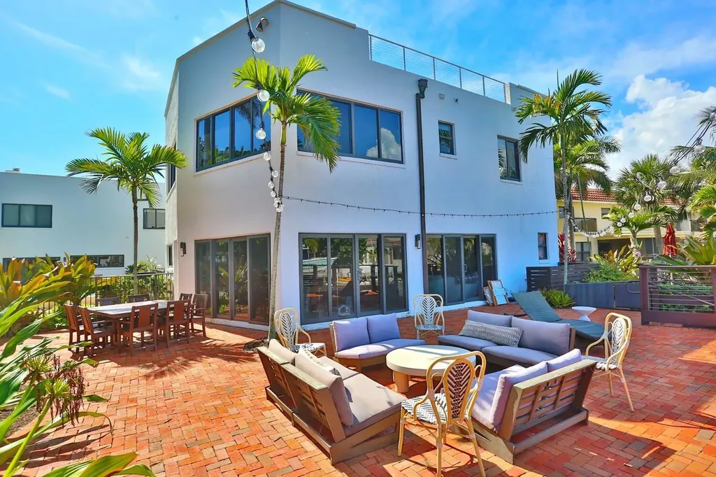 1121 Bel Air Drive Highland Beach FL 33487