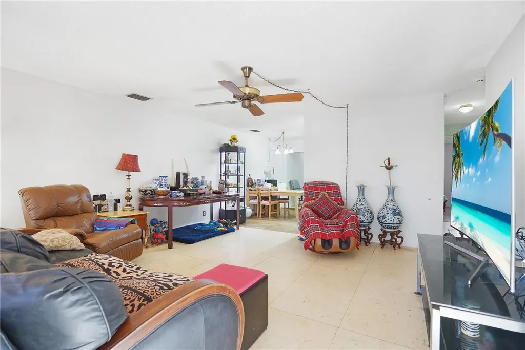 6261 SW 8th Street North Lauderdale FL 33068