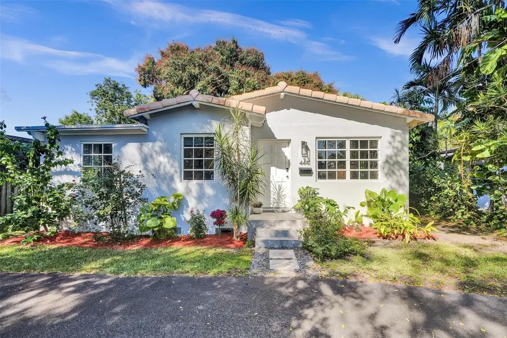 4441 SW 10th Street Miami FL 33134
