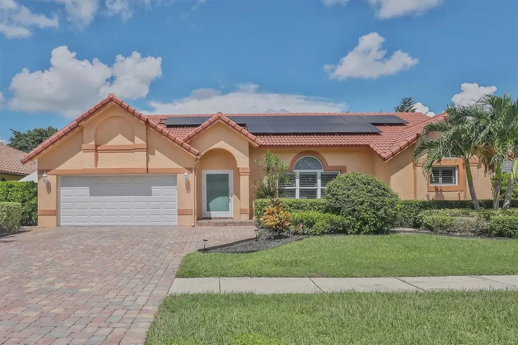 10123 Canoe Brook Circle Boca Raton FL 33498