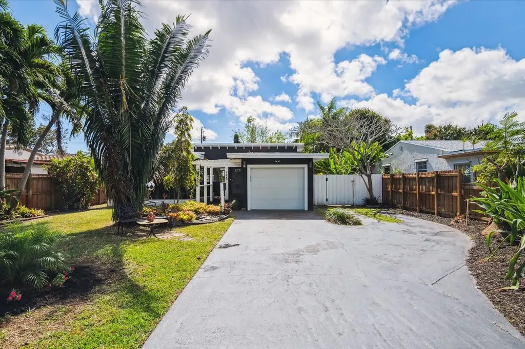 2620 Wilson Street Hollywood FL 33020