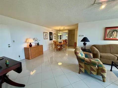 2841 N Ocean Boulevard Fort Lauderdale FL 33308