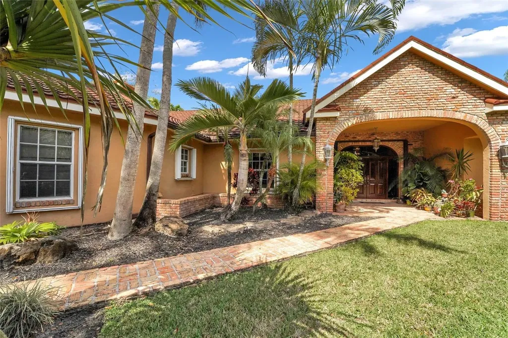 3351 SW 134th Terrace Davie FL 33330