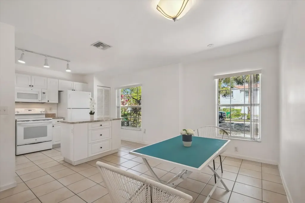 10845 NW 46th Drive Coral Springs FL 33076