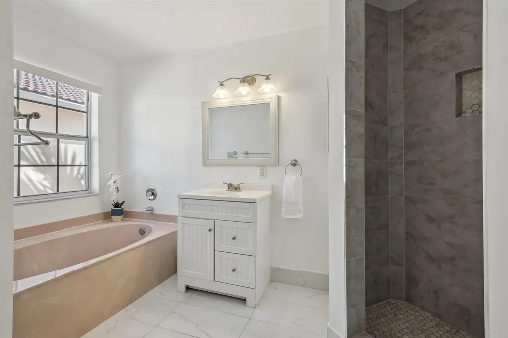 10845 NW 46th Drive Coral Springs FL 33076