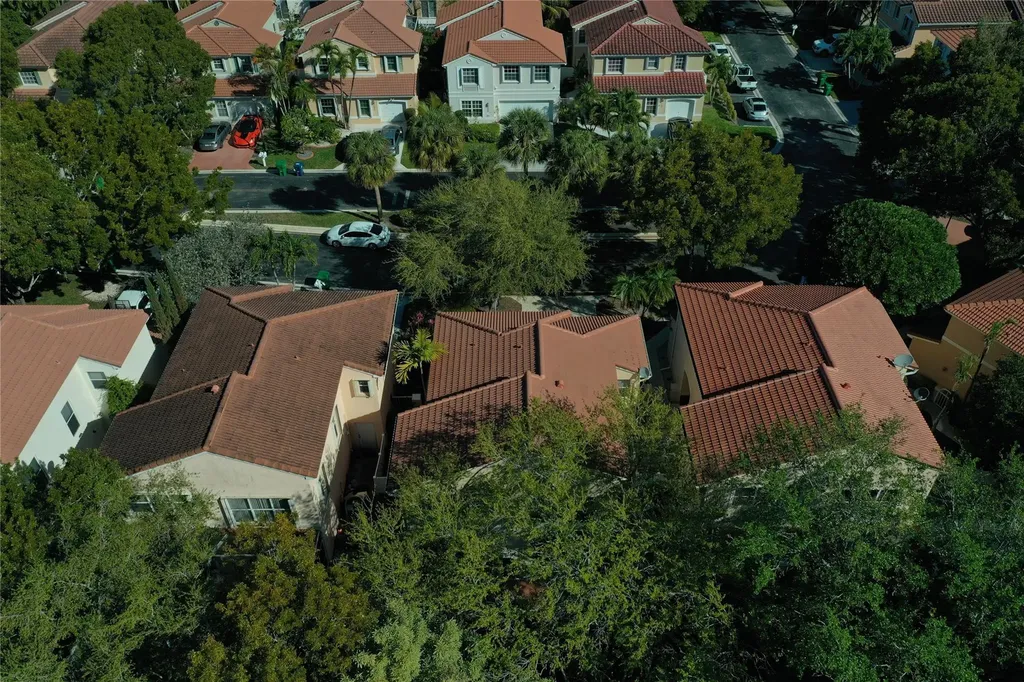 10845 NW 46th Drive Coral Springs FL 33076