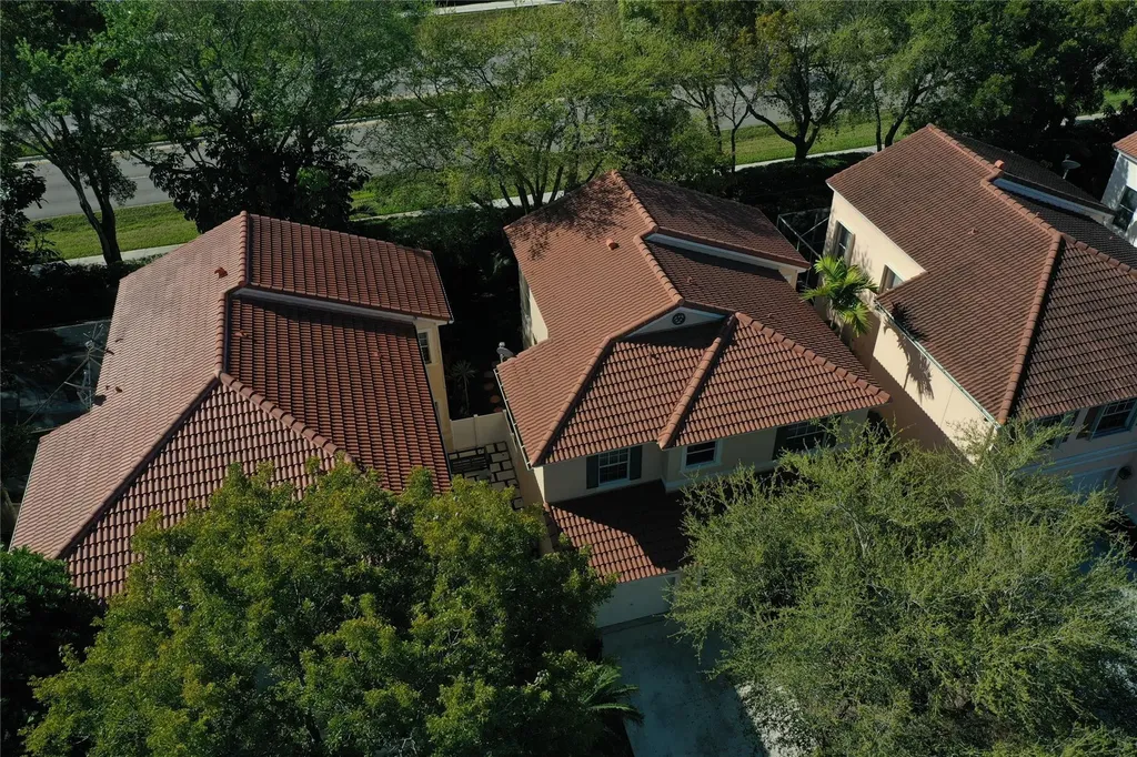 10845 NW 46th Drive Coral Springs FL 33076
