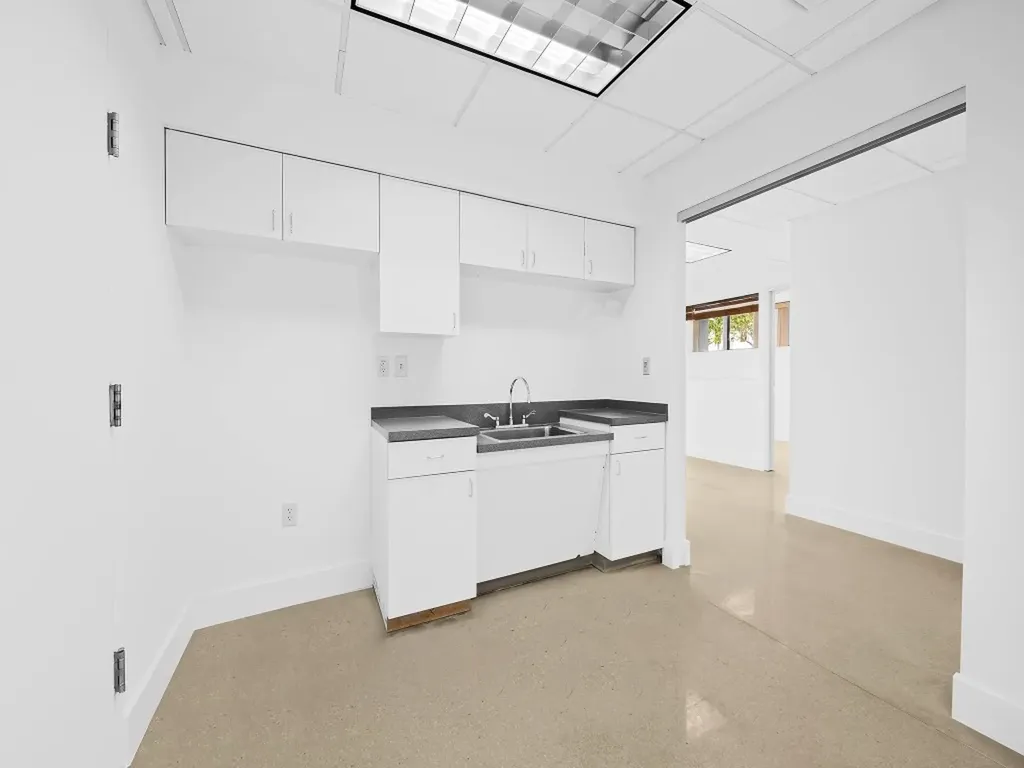 707 NE 3rd Avenue Fort Lauderdale FL 33304