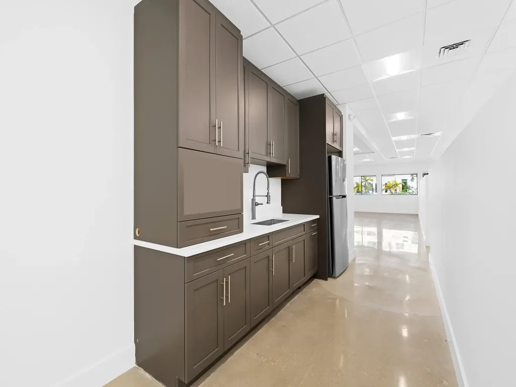 707 NE 3rd Avenue Fort Lauderdale FL 33304