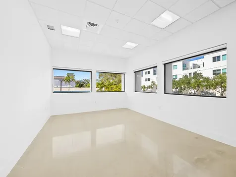 707 NE 3rd Avenue Fort Lauderdale FL 33304