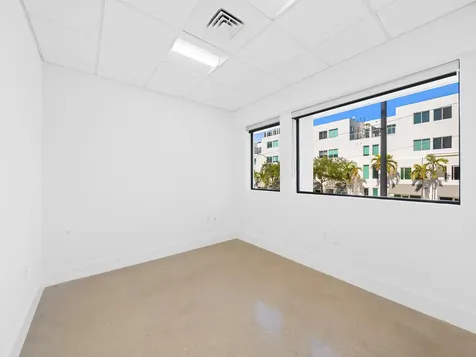 707 NE 3rd Avenue Fort Lauderdale FL 33304