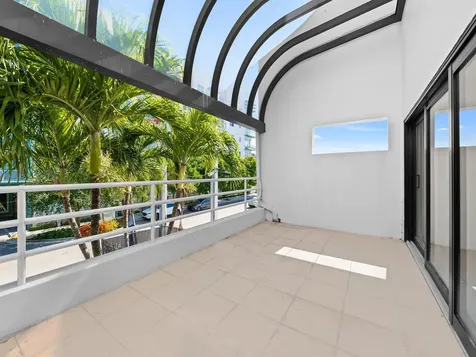 707 NE 3rd Avenue Fort Lauderdale FL 33304