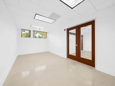 707 NE 3rd Avenue Fort Lauderdale FL 33304