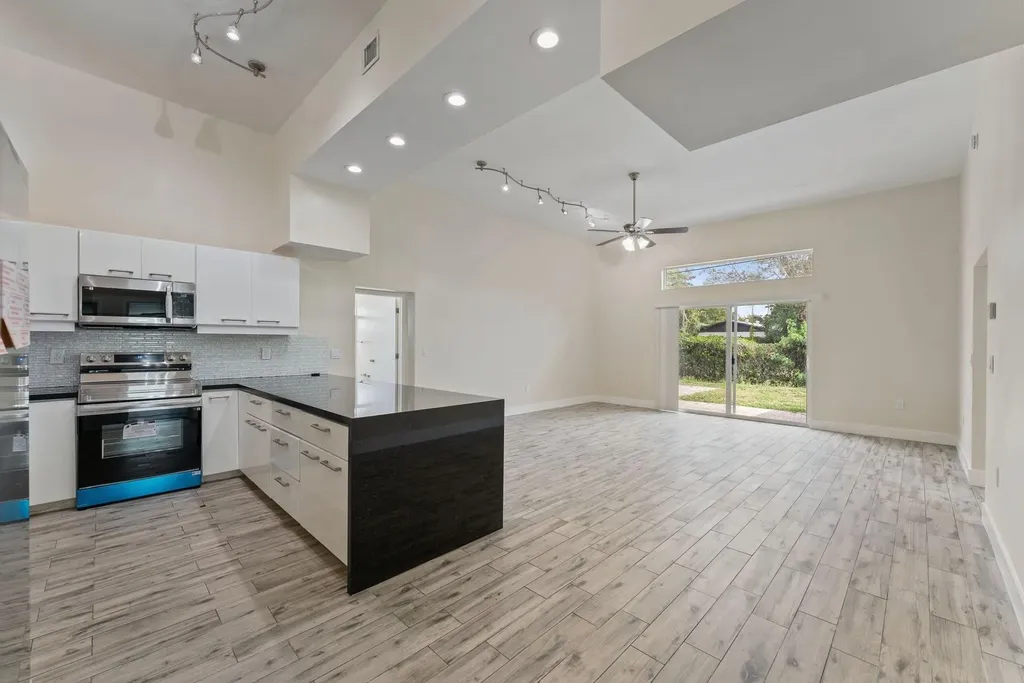 4620 NE 18 Avenue Pompano Beach FL 33064