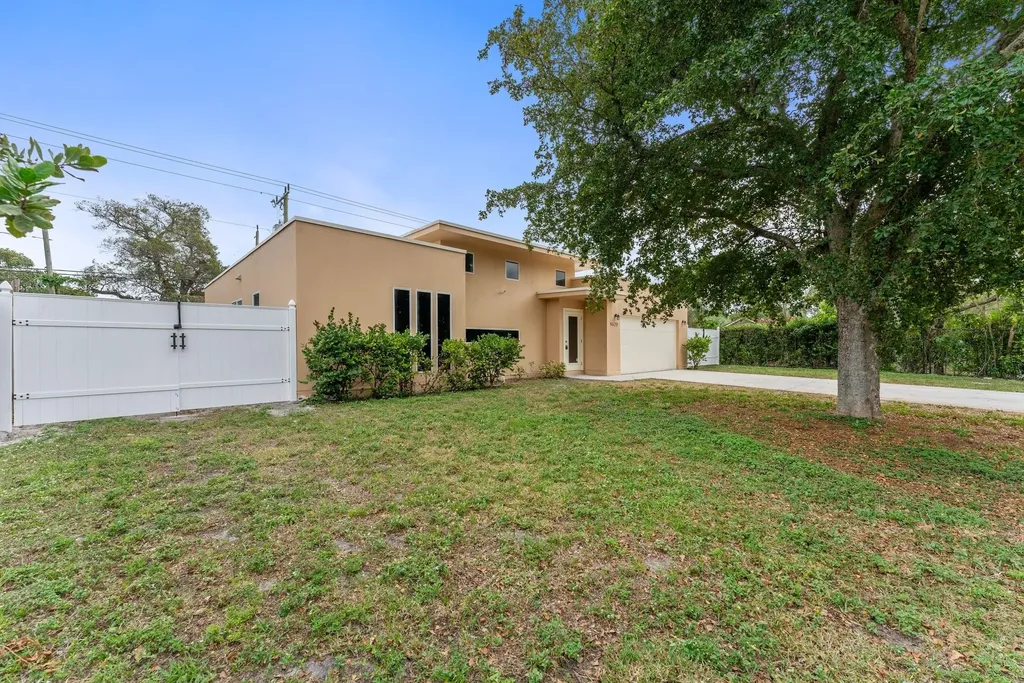 4620 NE 18 Avenue Pompano Beach FL 33064