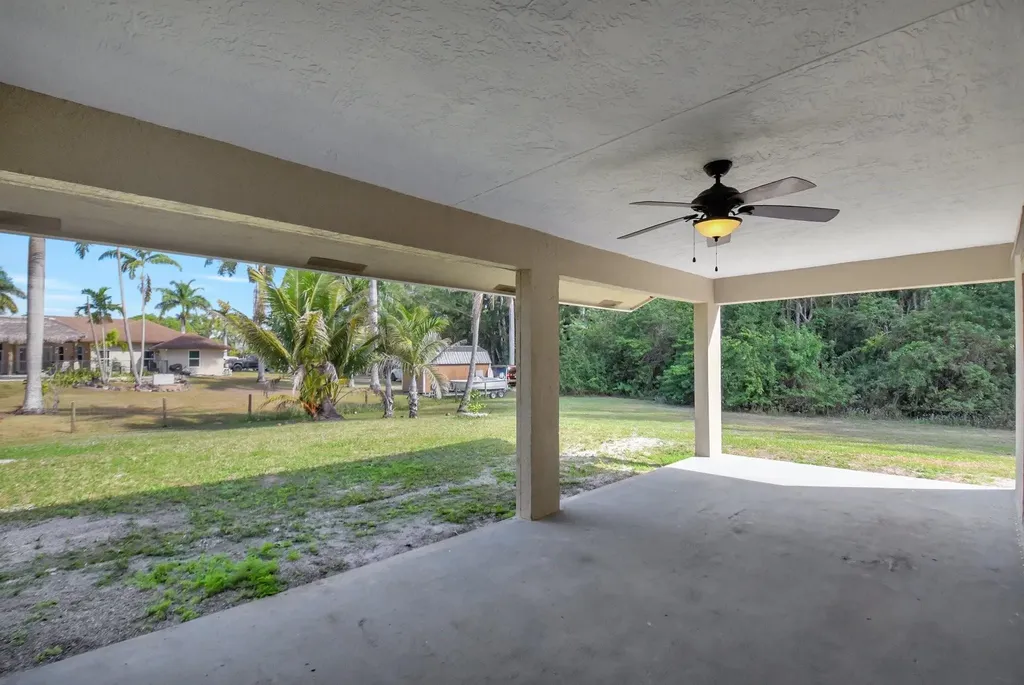 18725 W Sycamore Loxahatchee FL 33470