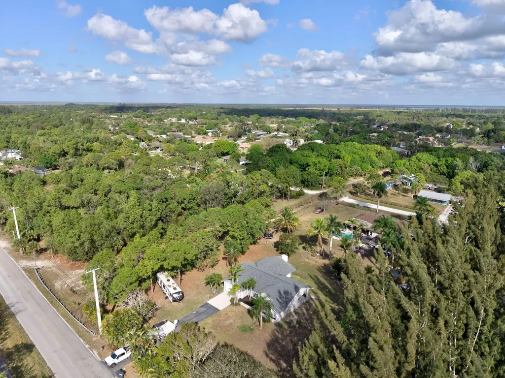 18725 W Sycamore Loxahatchee FL 33470
