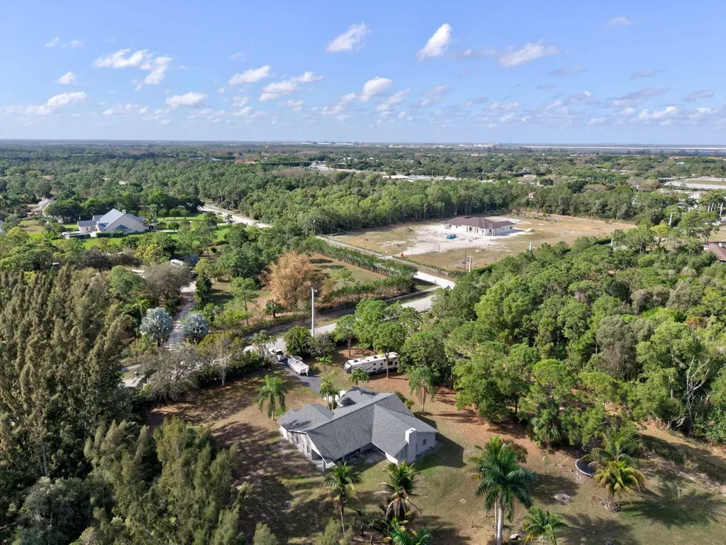 18725 W Sycamore Loxahatchee FL 33470
