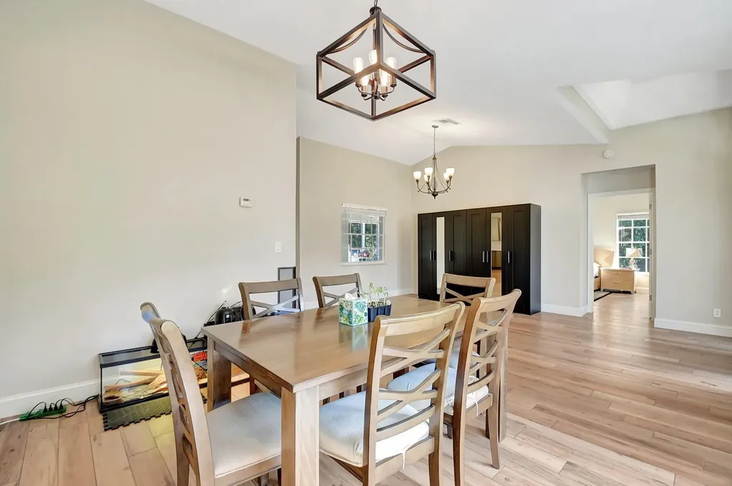 18725 W Sycamore Loxahatchee FL 33470