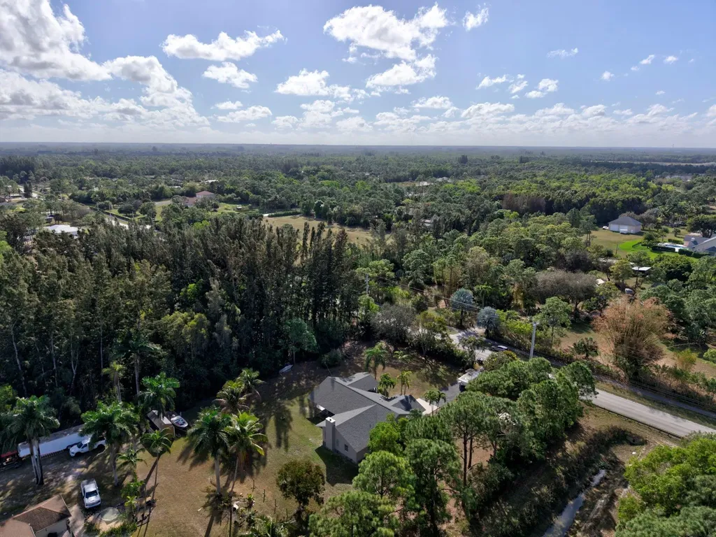 18725 W Sycamore Loxahatchee FL 33470