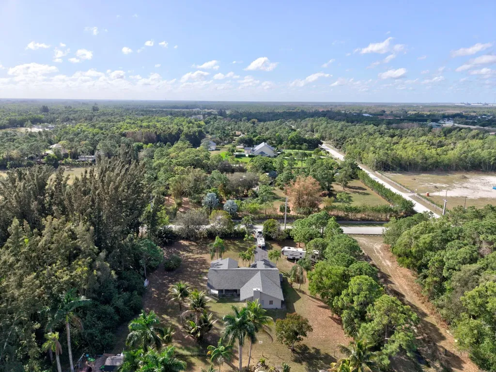 18725 W Sycamore Loxahatchee FL 33470