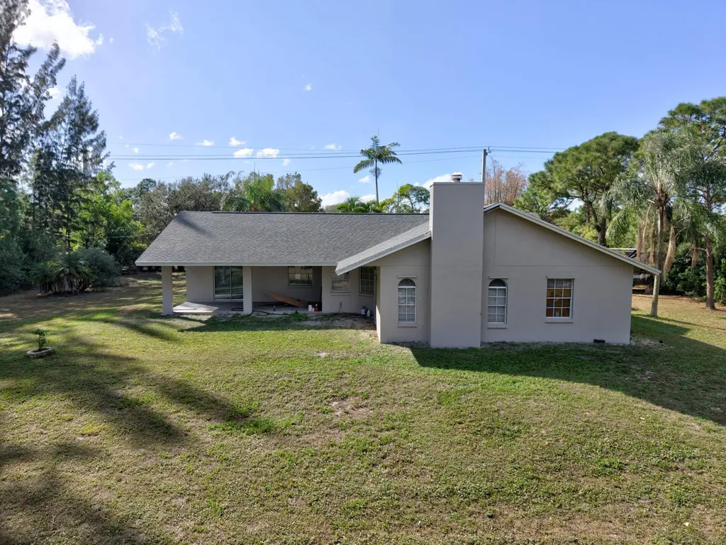 18725 W Sycamore Loxahatchee FL 33470