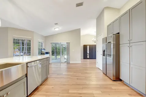 18725 W Sycamore Loxahatchee FL 33470