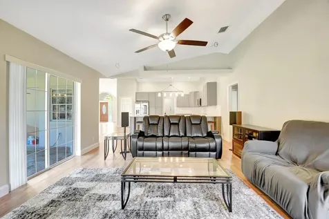 18725 W Sycamore Loxahatchee FL 33470
