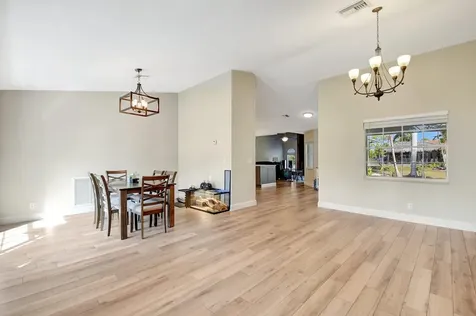 18725 W Sycamore Loxahatchee FL 33470