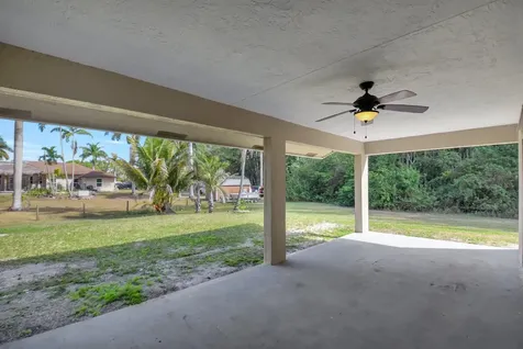 18725 W Sycamore Loxahatchee FL 33470