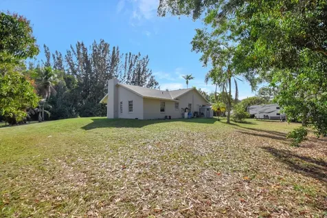 18725 W Sycamore Loxahatchee FL 33470
