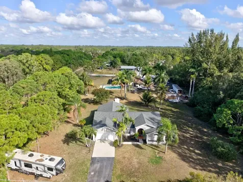 18725 W Sycamore Loxahatchee FL 33470