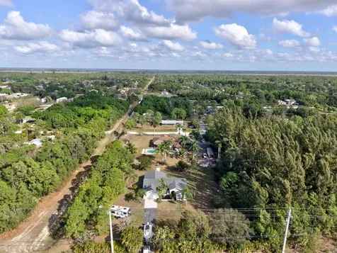 18725 W Sycamore Loxahatchee FL 33470