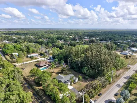 18725 W Sycamore Loxahatchee FL 33470