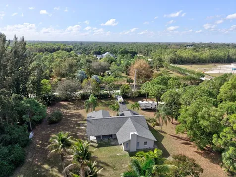 18725 W Sycamore Loxahatchee FL 33470