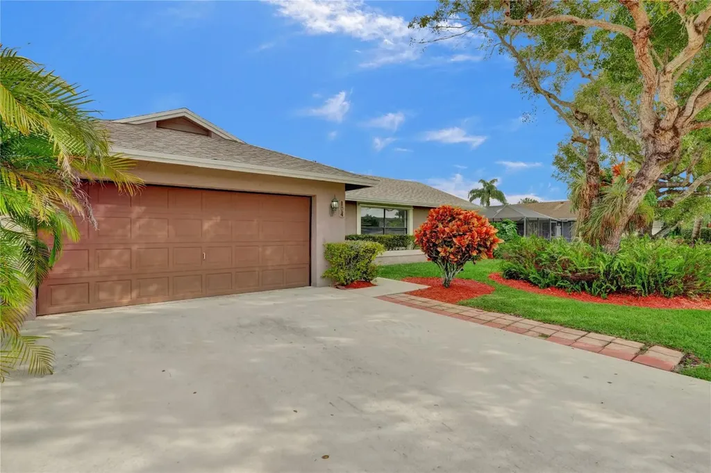 104 Parkwood Drive Royal Palm Beach FL 33411