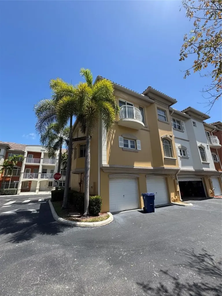 2710 NE 184th Terrace Aventura FL 33160