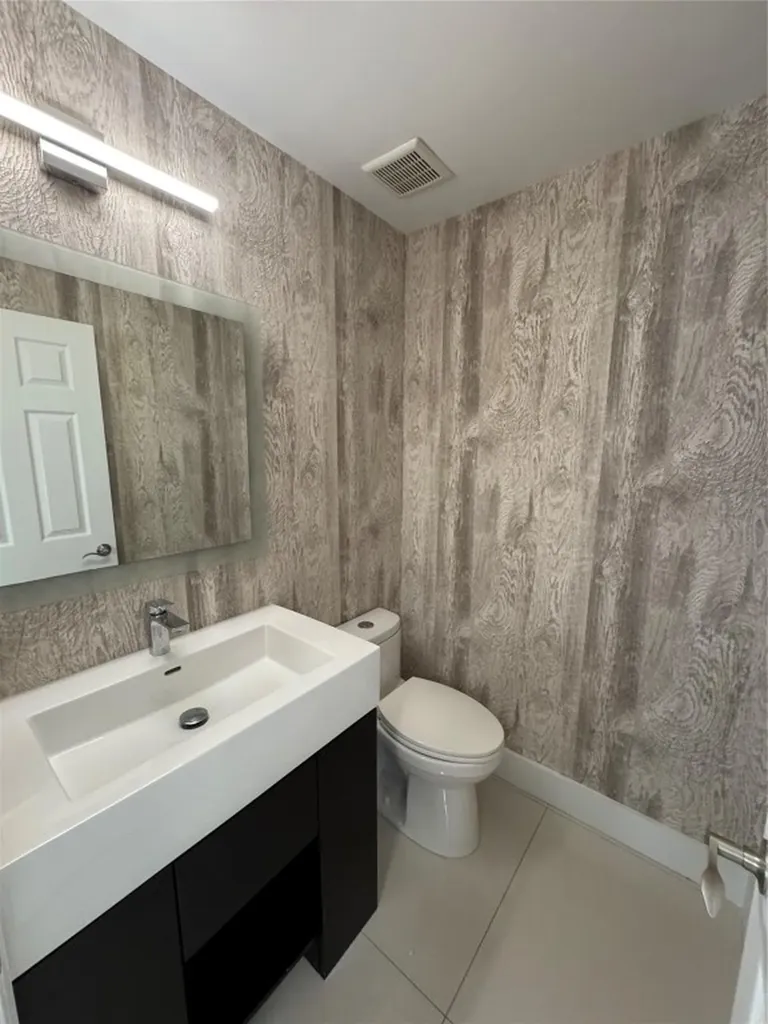2710 NE 184th Terrace Aventura FL 33160