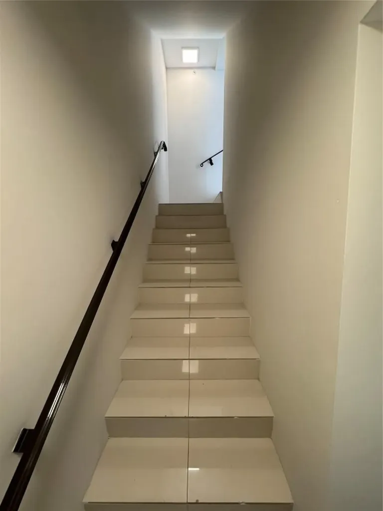 2710 NE 184th Terrace Aventura FL 33160