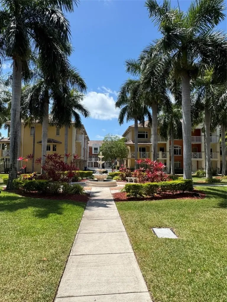 2710 NE 184th Terrace Aventura FL 33160