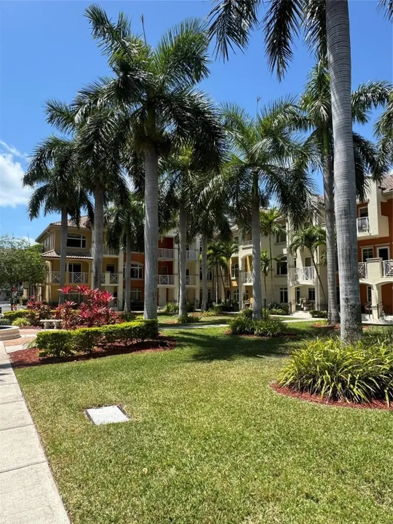 2710 NE 184th Terrace Aventura FL 33160