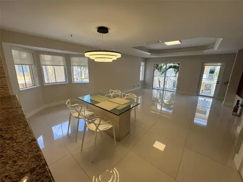 2710 NE 184th Terrace Aventura FL 33160
