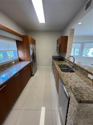 2710 NE 184th Terrace Aventura FL 33160