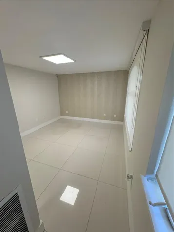 2710 NE 184th Terrace Aventura FL 33160