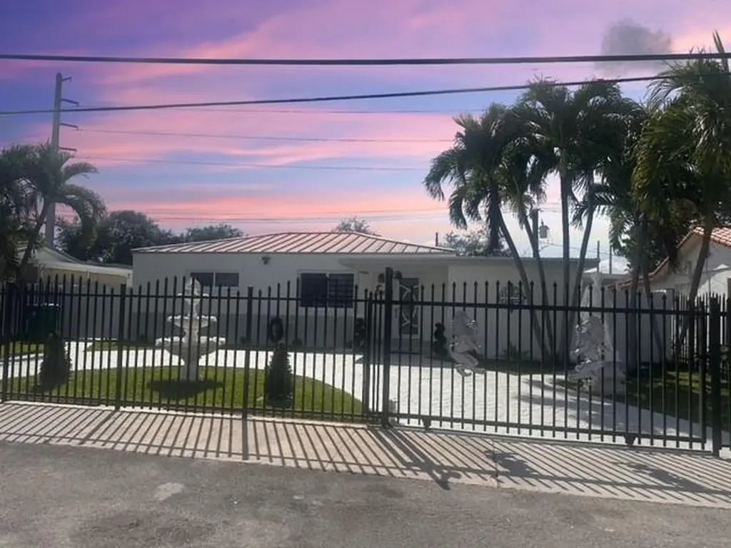 4630 NW 5th Street Miami FL 33126