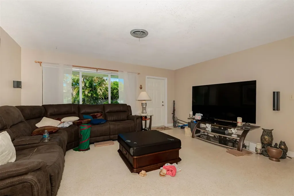 321 SE 1st Avenue Pompano Beach FL 33060