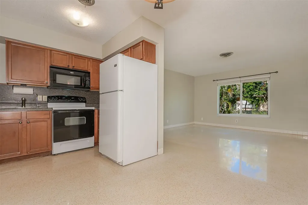 321 SE 1st Avenue Pompano Beach FL 33060
