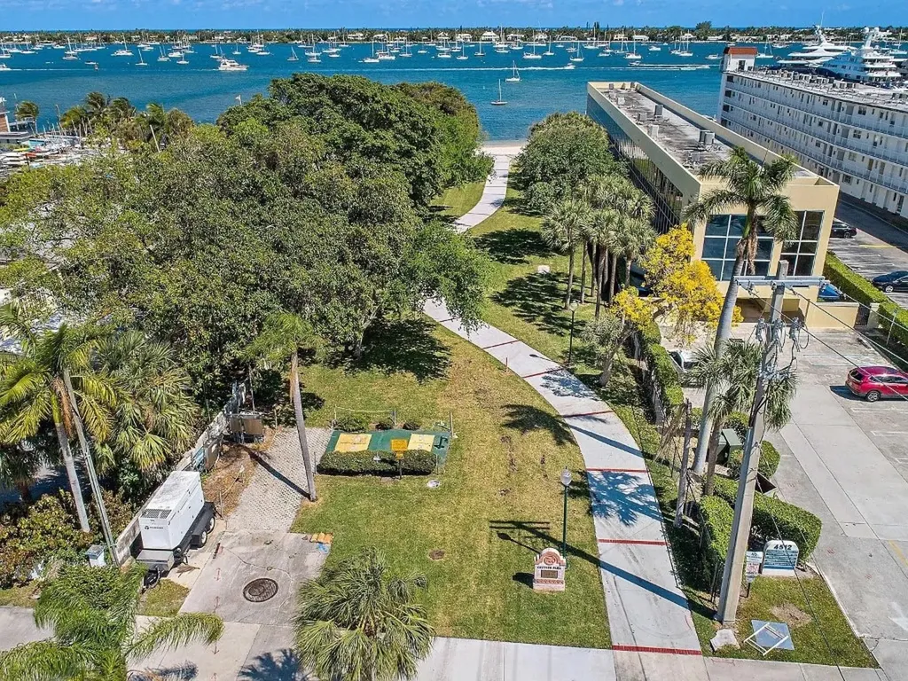 400 45th Street West Palm Beach FL 33407