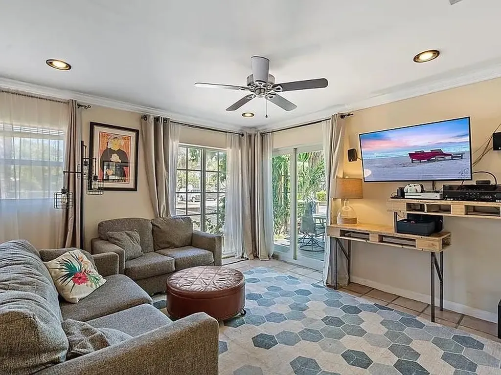 400 45th Street West Palm Beach FL 33407